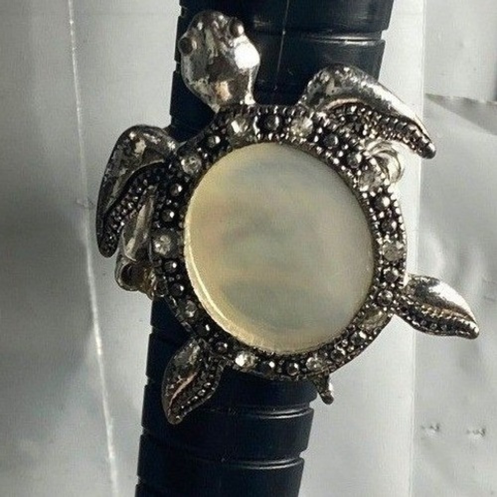 Vintage Opalescent Turtle Ring Silver Tone Stretch